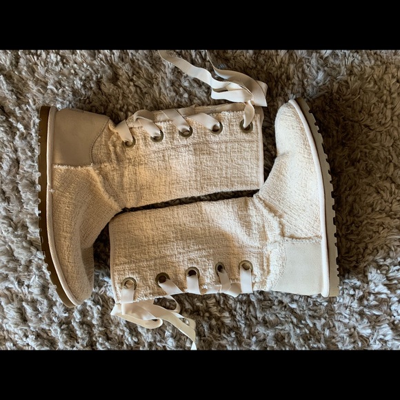 UGG Boots - Picture 10 of 12